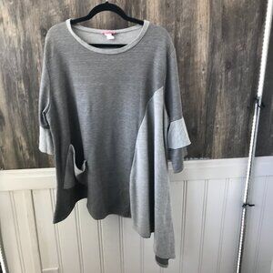 Seven Karat gray asymmetric hem lagenlook sweatshirt size 2X
